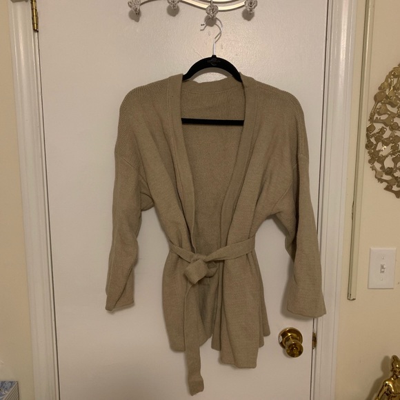Chicwish Sweaters - NWOT BEIGE CHICWISH TIE SWEATER!